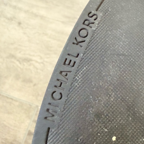 Michael Kors Finley womens black leather perforated loafers size 7M - Picture 11 of 12